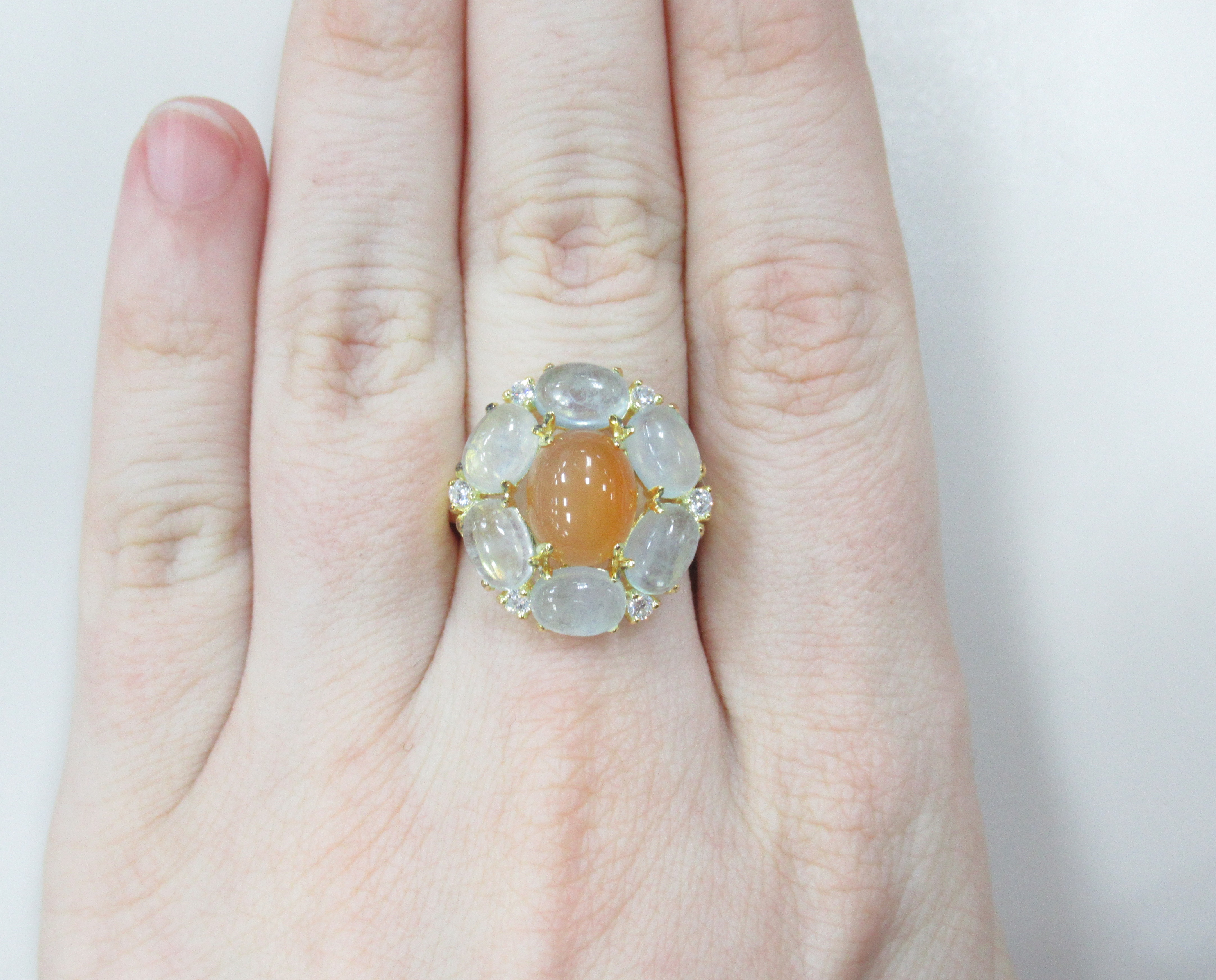 Серебряное кольцо с халцедоном и аквамаринами